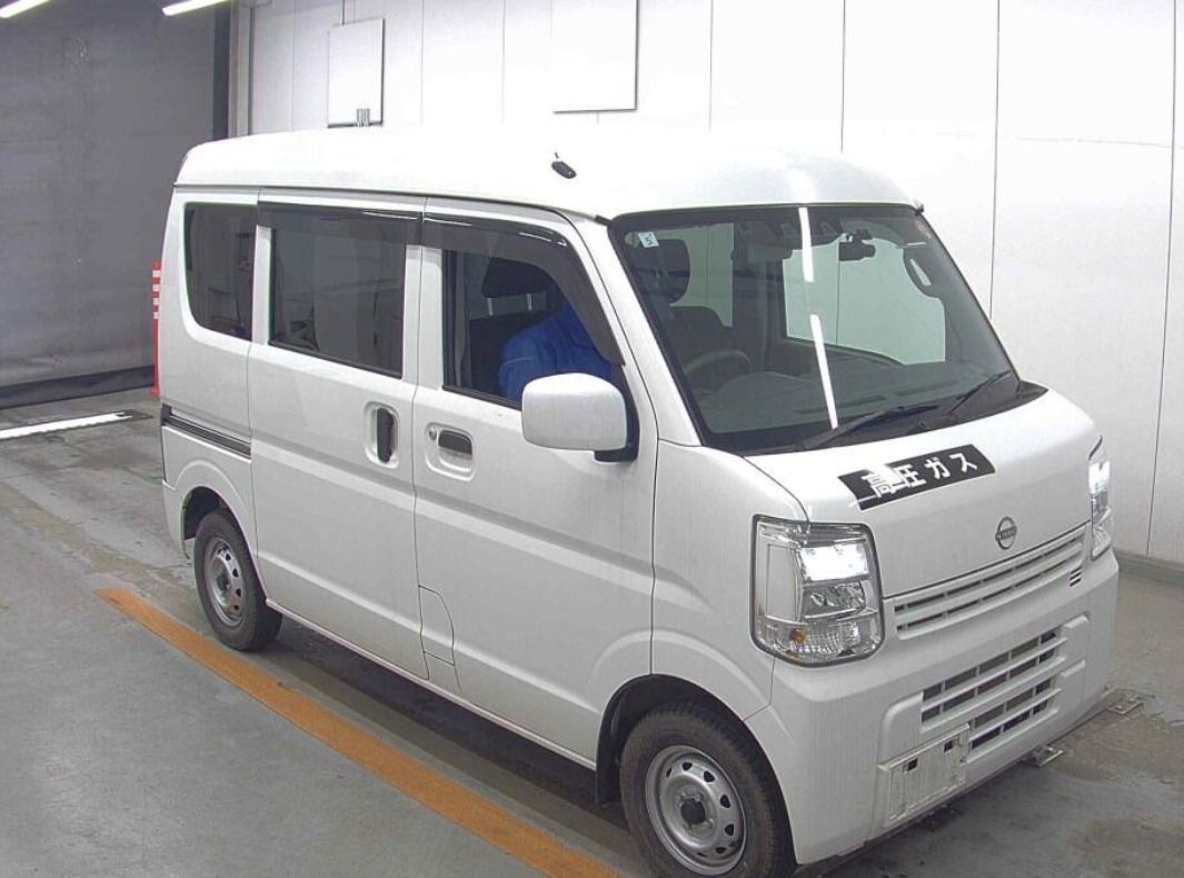 Nissan Clipper V